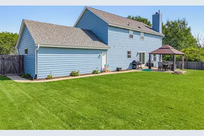 4645 W Sherwood Dr, Franklin, WI 53132 - Photo 47