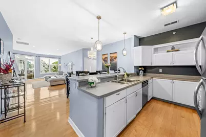 1619 N Farwell Ave #108, Milwaukee, WI 53202 - Photo 11