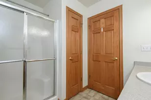 2836 Raintree Ln, Waukesha, WI 53189 - Photo 21