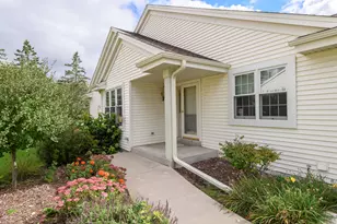 2836 Raintree Ln, Waukesha, WI 53189 - Photo 1