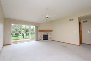 2836 Raintree Ln, Waukesha, WI 53189 - Photo 5