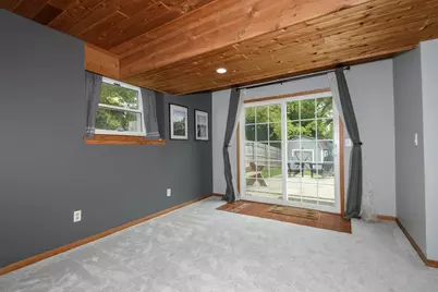 929  Howard St, Waukesha, WI 53188 - Photo 31