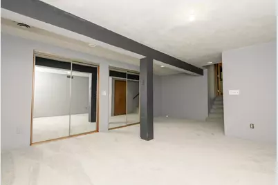 929  Howard St, Waukesha, WI 53188 - Photo 33