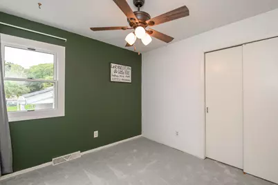 929  Howard St, Waukesha, WI 53188 - Photo 25