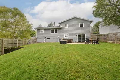 929  Howard St, Waukesha, WI 53188 - Photo 37