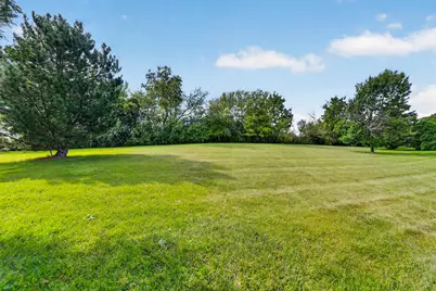 520  Green Valley Dr, Racine, WI 53406 - Photo 35
