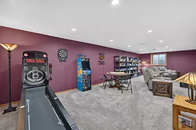 520  Green Valley Dr, Racine, WI 53406 - Photo 25