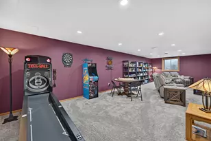 520 Green Valley Dr, Racine, WI 53406 - Photo 25
