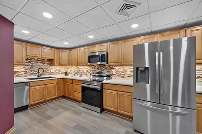 520  Green Valley Dr, Racine, WI 53406 - Photo 23