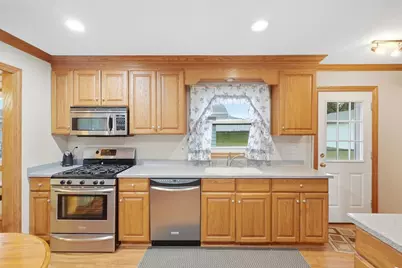 6665 S 20th St, Oak Creek, WI 53154 - Photo 13