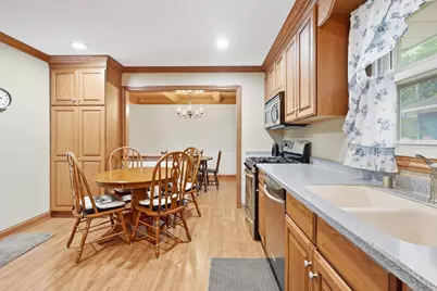 6665 S 20th St, Oak Creek, WI 53154 - Photo 11