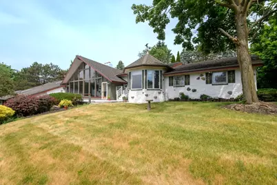 W215N5353  Ada Ct, Menomonee Falls, WI 53051 - Photo 3