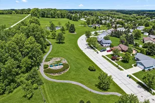 819 Kings Ridge Ct, West Bend, WI 53090 - Photo 37