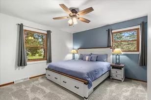 819 Kings Ridge Ct, West Bend, WI 53090 - Photo 11
