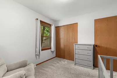 819  Kings Ridge Ct, West Bend, WI 53090 - Photo 17