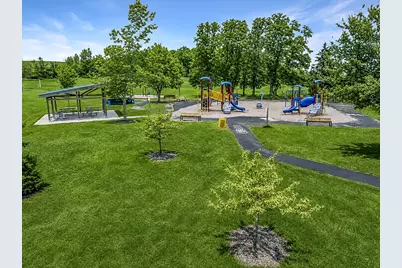 819  Kings Ridge Ct, West Bend, WI 53090 - Photo 39