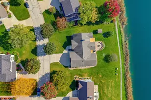 3681 W Jerelin Dr, Franklin, WI 53132 - Photo 57
