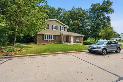 4130 W Ramsey Ave, Greenfield, WI 53221 - Photo 7
