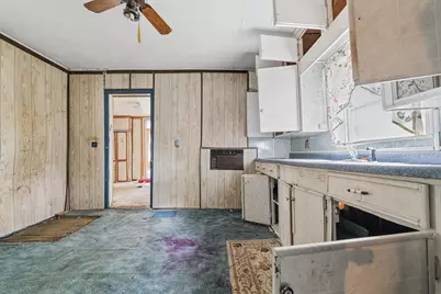 138 N George St, Whitewater, WI 53190 - Photo 3