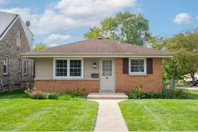 4175 N 92nd St, Wauwatosa, WI 53222 - Photo 3