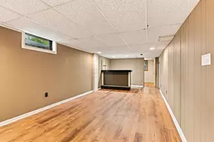 915 N 9th St, Manitowoc, WI 54220 - Photo 15