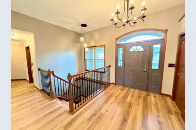 S77W18475  Janesville Rd, Muskego, WI 53150 - Photo 5