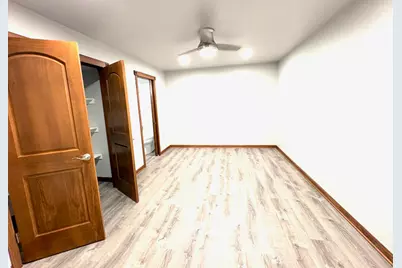 S77W18475  Janesville Rd, Muskego, WI 53150 - Photo 35