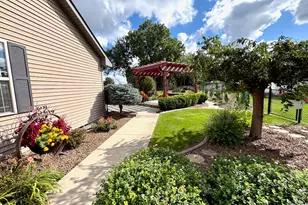 S77W18475 Janesville Rd, Muskego, WI 53150 - Photo 41