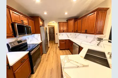 S77W18475  Janesville Rd, Muskego, WI 53150 - Photo 13