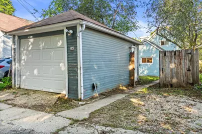 2145 S Aldrich St, Milwaukee, WI 53207 - Photo 17