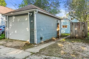 2145 S Aldrich St, Milwaukee, WI 53207 - Photo 17