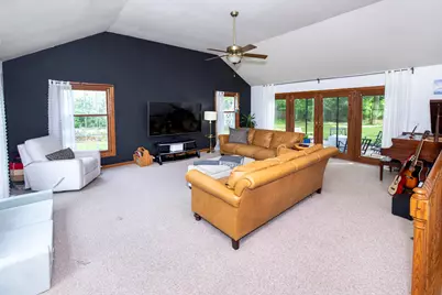 8416 N 66th St, Brown Deer, WI 53223 - Photo 9