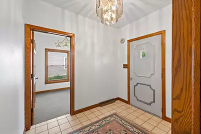 143 E Luther Ave, Oconomowoc, WI 53066 - Photo 3