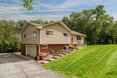 228 N Sawyer Rd, Summit, WI 53066 - Photo 5