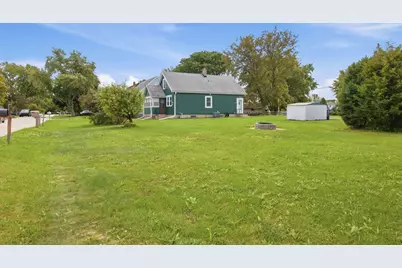 5953 S Phillips St, Greenfield, WI 53221 - Photo 21