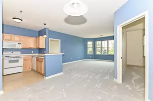 4120 S Lake Dr, Saint Francis, WI 53235 - Photo 11