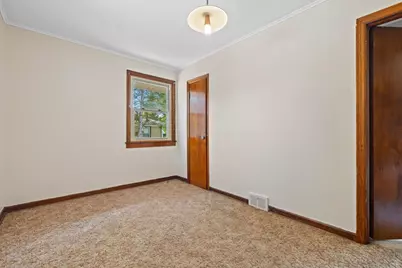 3316  3 Mile Rd, Racine, WI 53404 - Photo 5