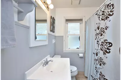 202 E Norwich St, Milwaukee, WI 53207 - Photo 17