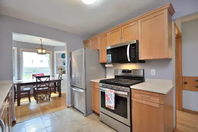202 E Norwich St, Milwaukee, WI 53207 - Photo 9