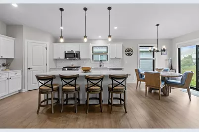 307  Evan Dr, Lake Geneva, WI 53147 - Photo 5