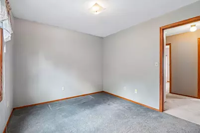 9329 W Fairlane Ct, Milwaukee, WI 53224 - Photo 21