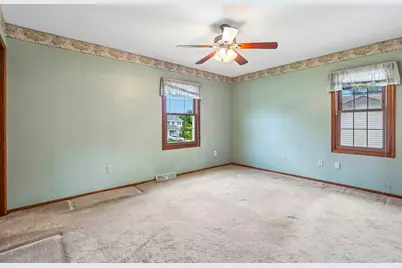 9329 W Fairlane Ct, Milwaukee, WI 53224 - Photo 15