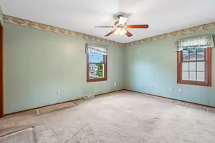 9329 W Fairlane Ct, Milwaukee, WI 53224 - Photo 15
