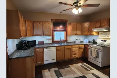 706 S 9th St, Watertown, WI 53094 - Photo 11