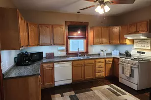706 S 9th St, Watertown, WI 53094 - Photo 11