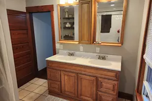 706 S 9th St, Watertown, WI 53094 - Photo 27