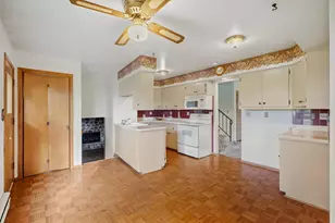 4703 7 Mile Rd, Racine, WI 53402 - Photo 5