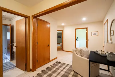 2240 W Greenwood Rd, Glendale, WI 53209 - Photo 17