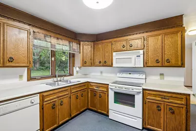 685  Oak Dr, Jefferson, WI 53549 - Photo 13