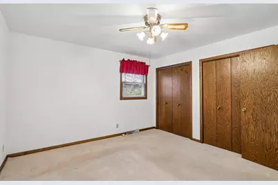 685  Oak Dr, Jefferson, WI 53549 - Photo 25